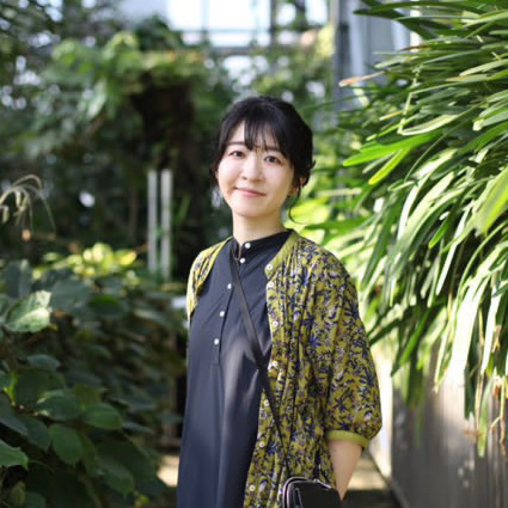 アーティスト　徳本萌子